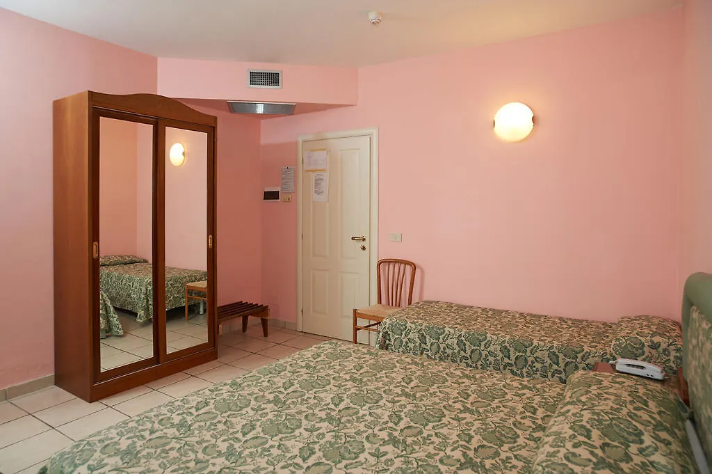Hotel Cavallotti & Giotto Montecatini Terme 3*,  Italia