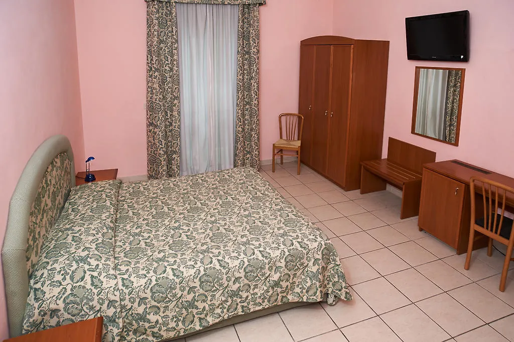 Hotel Cavallotti & Giotto Montecatini Terme 3*,  Italia
